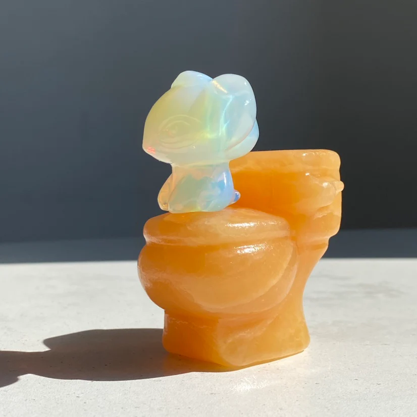 Crystal Toilet - Image 3