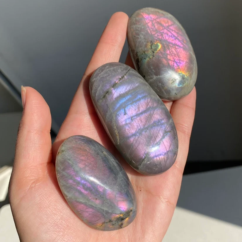 Purple Labradorite Palm Stone - Image 3