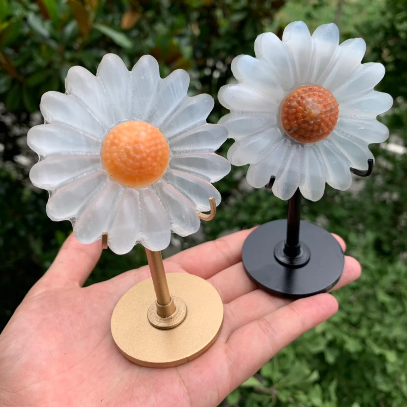 Selenite Daisy - Image 2